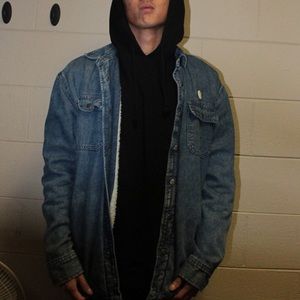 Light hooded sweater